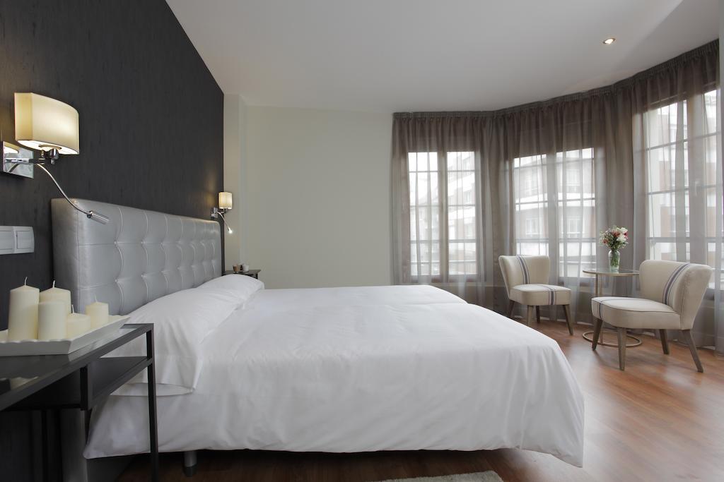 Hotel Rosal Oviedo Luaran gambar