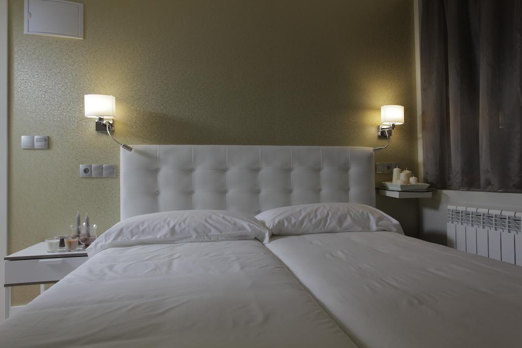 Hotel Rosal Oviedo Bilik gambar