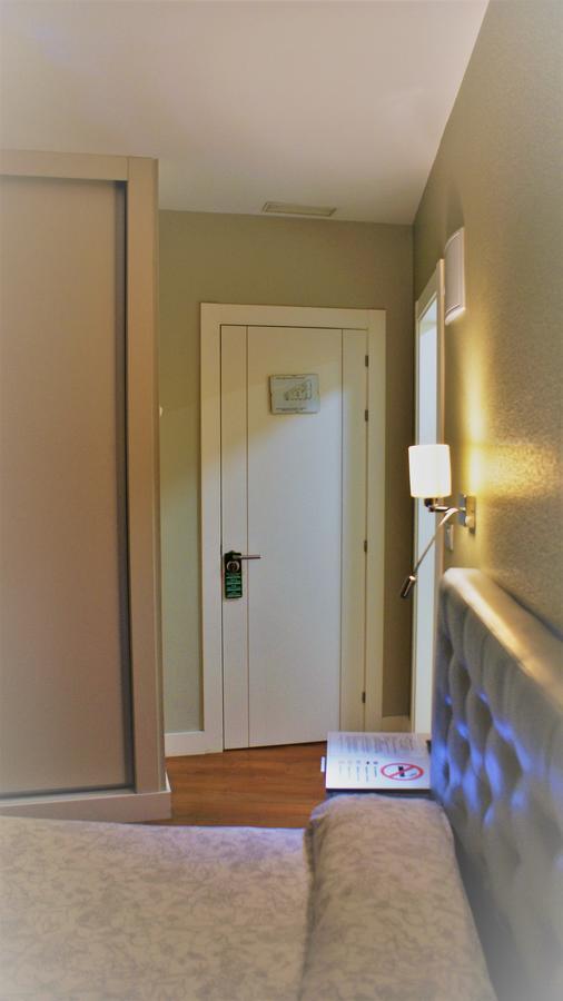 Hotel Rosal Oviedo Luaran gambar