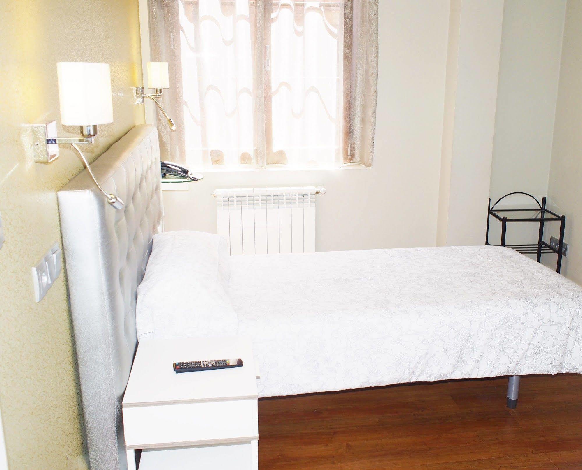 Hotel Rosal Oviedo Luaran gambar
